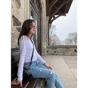 Meet your Posher, Farahnaz